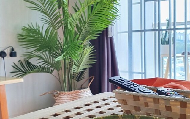 Teiw Family Homestay at Skypod Residence Puchong