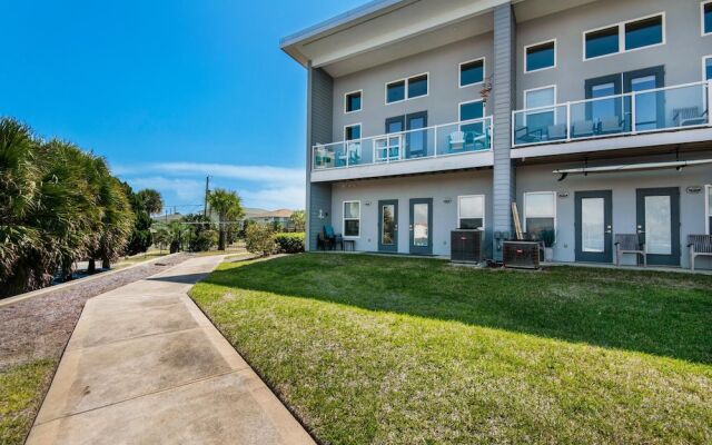 Pelican at Sound Side