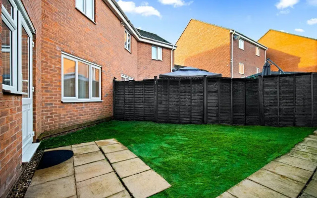 Tipton Escape Haven - 3 Bed House
