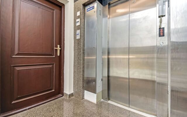 Oyo Flagship 18452 Pritam Airport Inn