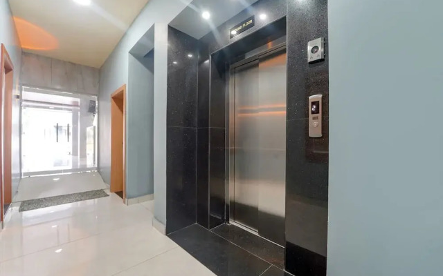 Fabhotel Q One Plaza