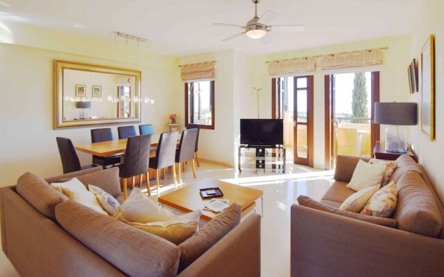 Apartment B11 - Hera