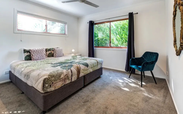 Heliconia 10 Newly Renovated House