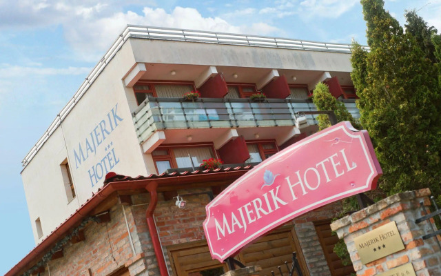 Majerik Hotel