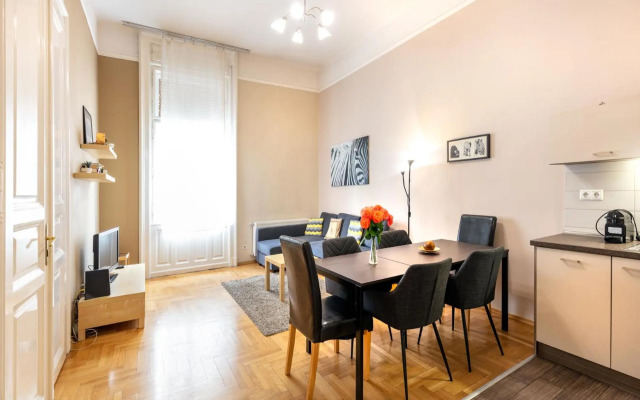ORANGEHOMES Kalvin Sq 2 bedroom apartment