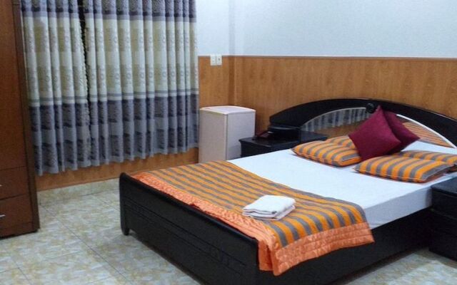 Khach San Tan Phuong Vu