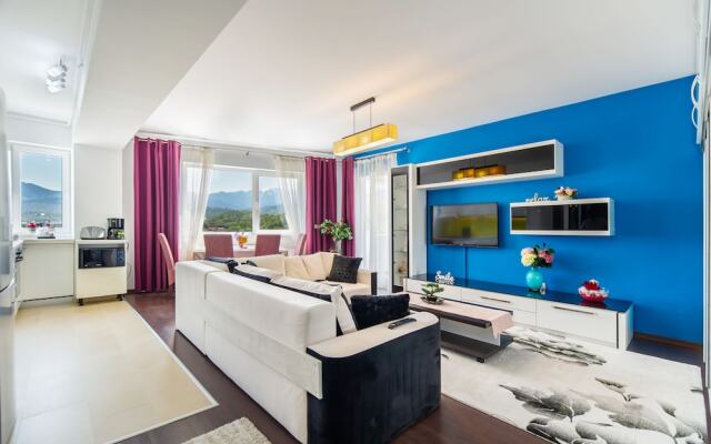 Mountain View Apartment