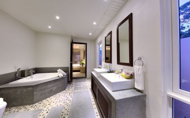 Baan Rim Talay