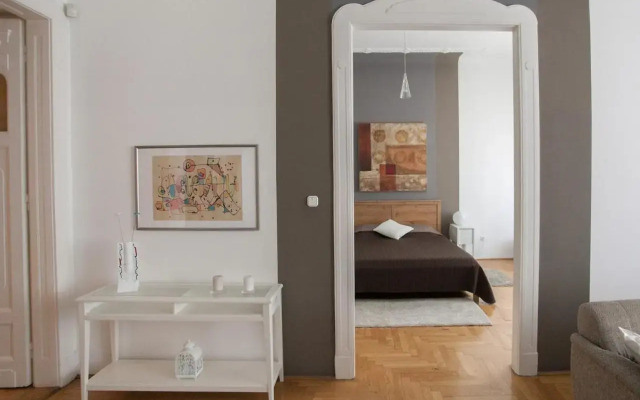Modernized Condo for 6ppl CENTER