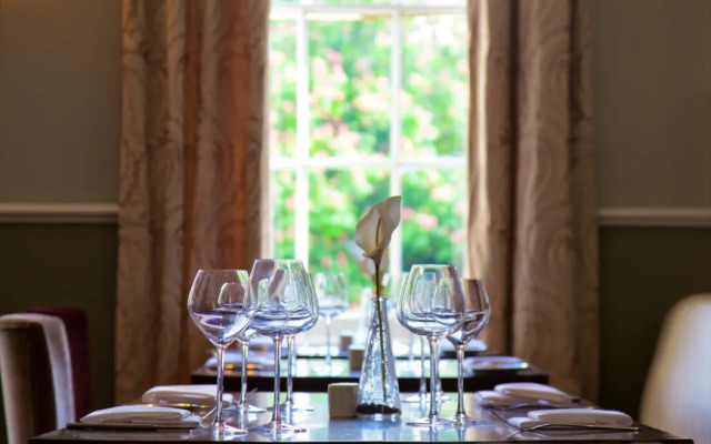 London Chigwell Prince Regent Hotel, BW Signature Collection