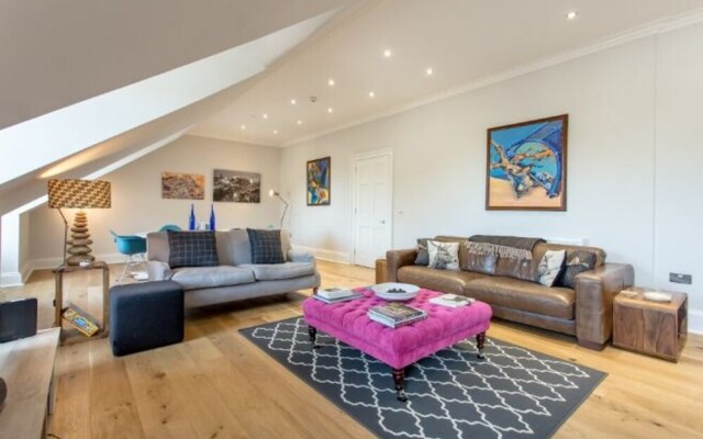 5 Star Luxury Apartment