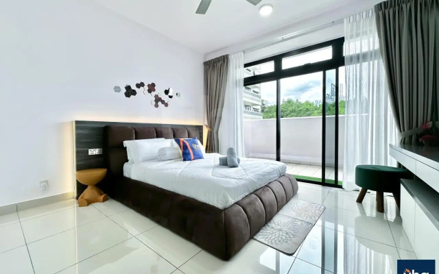 Meridin Medini Iskandar Puteri @ UHA