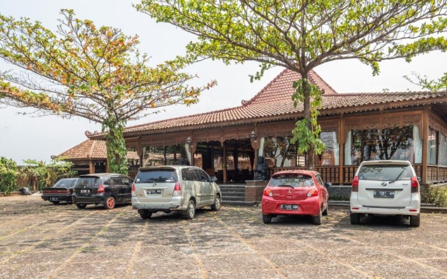 RedDoorz Premium At Joglo Garut Cottage Syariah – Outside – Garut