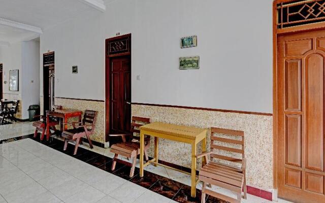 OYO 90309 Hotel Asri 2