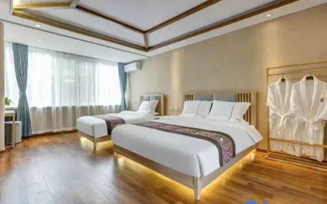 Shili Nanshe Hotel (Qinhuangdao Shanhaiguan Ancient City Store)