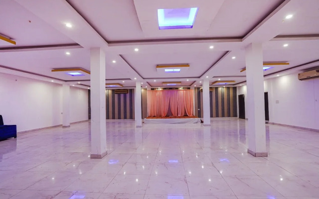FabExpress Aditya Grand