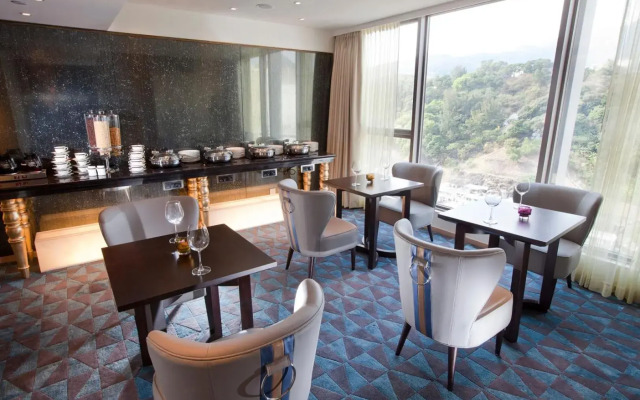 Dorsett Tsuen Wan, Hong Kong