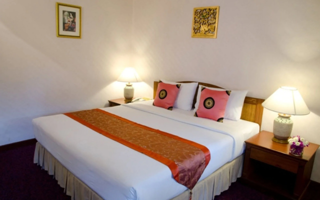 S Lodge Pattaya (formally known as Sabai Lodge)