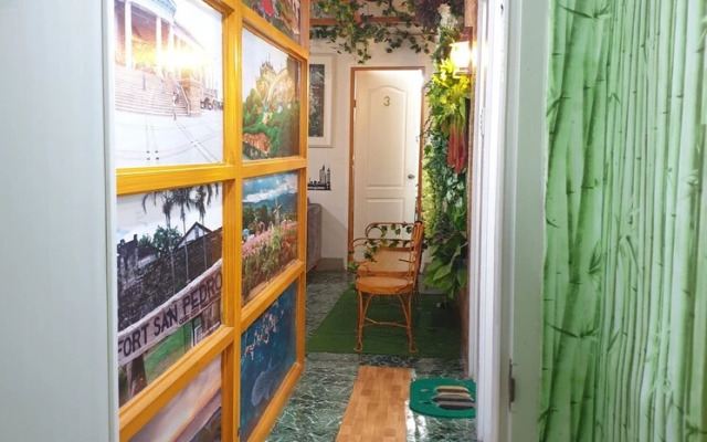 GardenPod Hostel + Café