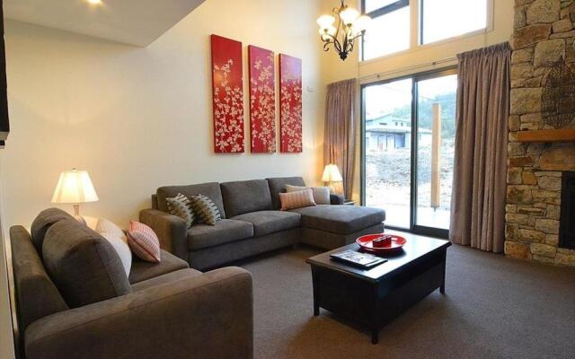 Oaks Lake Crackenback Resort