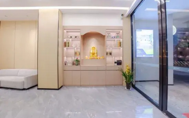 Elong ME Hotel (Shaoguan Senlingongyuan Railway East Station)