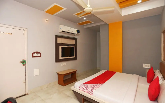 Oyo 23395 Hotel Taj & Restaurant