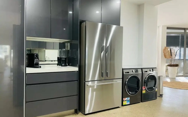 Kozyguru | Botany | 3 Bedroom Designer Holiday Apt