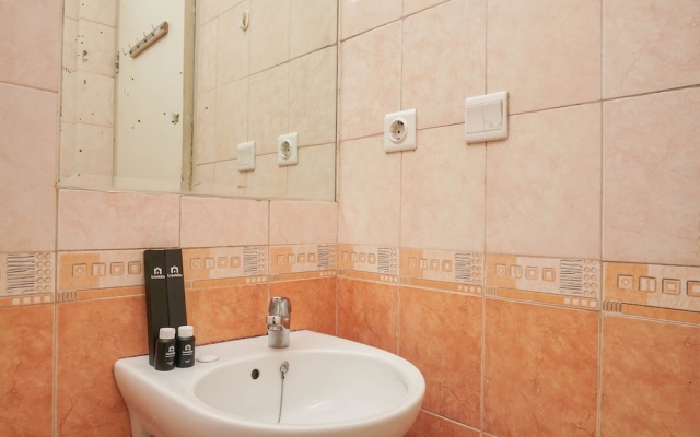 Strategic for 4 Pax 2BR City Home Apartment near MOI – Bathroom – Jakarta
