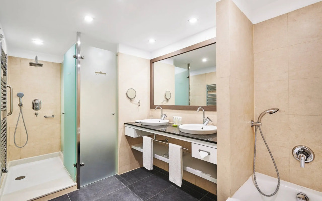 Le Meridien Ra Beach Hotel & Spa