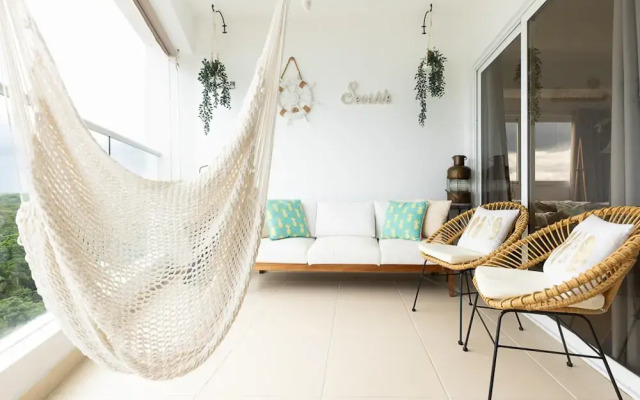 The Farallon Beach Condo by Acomodo
