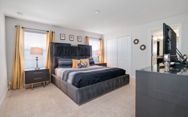 4888 Romeo Circle
