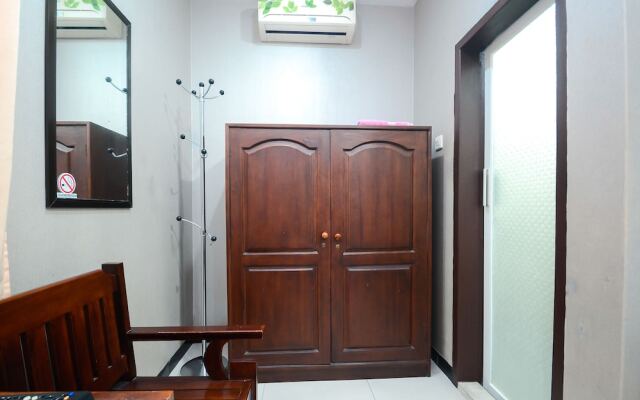 Airy Ahmad Yani Ketintang Baru Dua 12 Surabaya