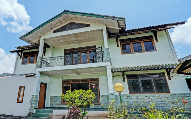OYO 92431 Grand Bintang Guest House