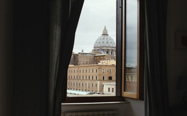 Vatican Dome View Apartment