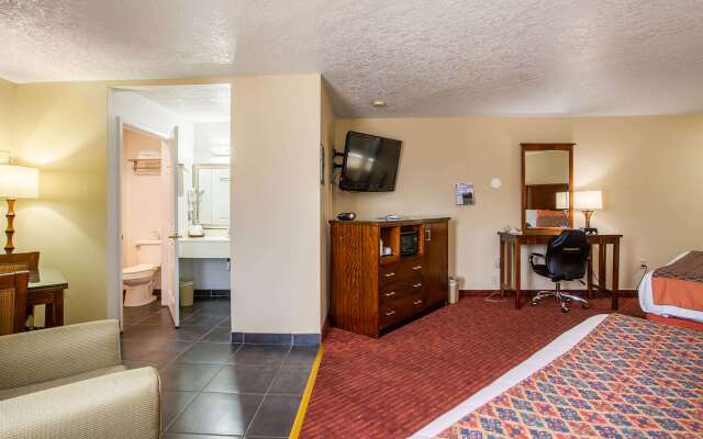 Sandia Peak Inn Old Town ABQ, a Howard Johnson by Wyndham