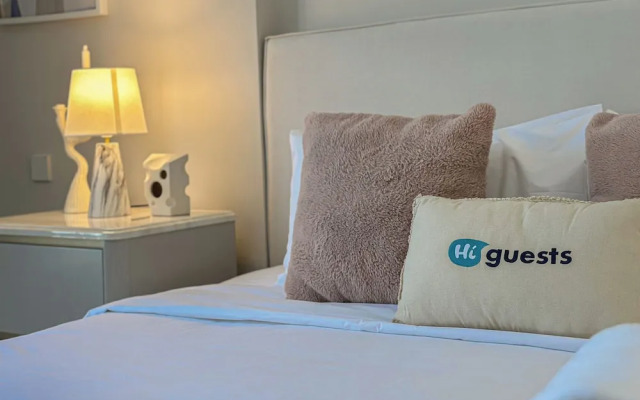 HiGuests - La Rive Classy 2BR & Balcony