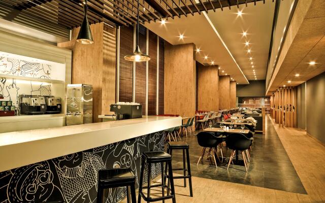 Ibis Gading Serpong