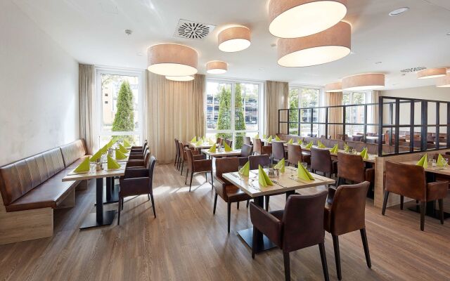 Отель Four Points Flex by Sheraton Goettingen