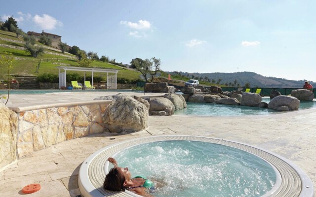 Ethereal Holiday Home in Arcidosso with Hot Tub