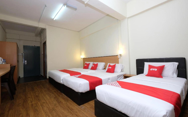OYO 1105 Hotel 75 – Guest Rooms – Temerloh