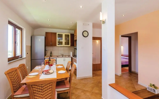 Two-Bedroom Apartment Gruda with an Outdoor Swimming Pool 08
