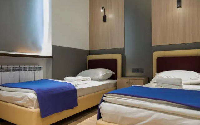 Hotel IRIS