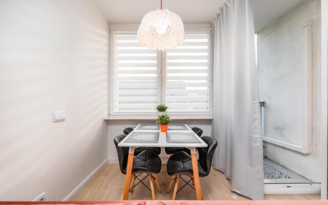 Solidarności 68 by Homeprime