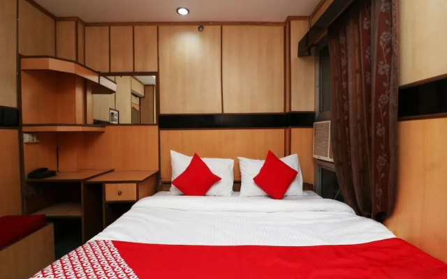 Hotel Bob's By OYO Rooms