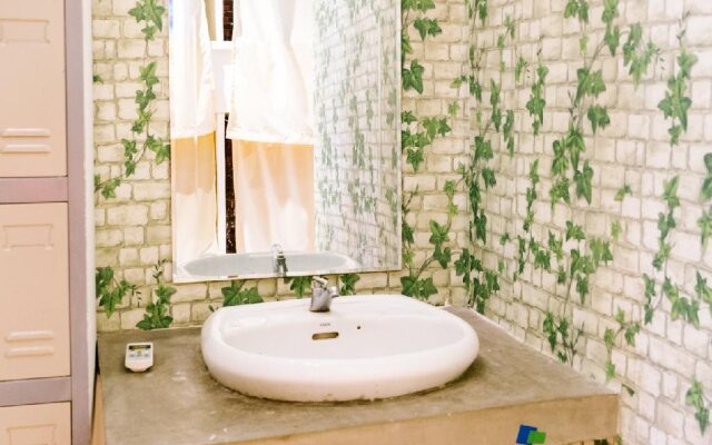 Blank Guesthouse