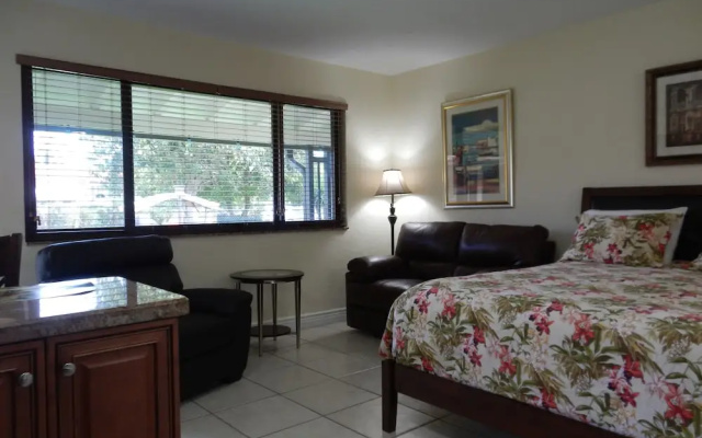 Shell Studios Hallandale Beach