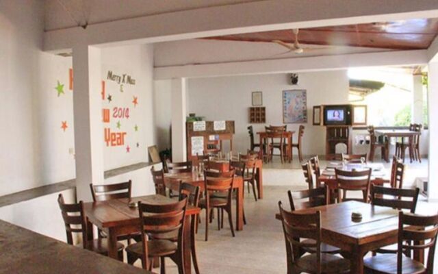 Hotel Happy Night Holiday Inn