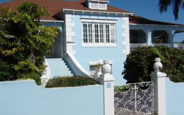 La Paloma Guest House