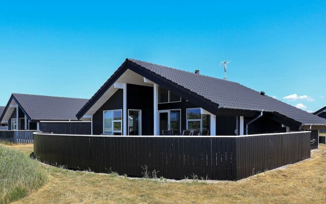 6 Person Holiday Home in Ringkobing-by Traum