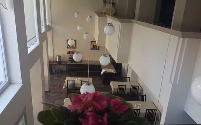 Ileri Hotel & Apartments